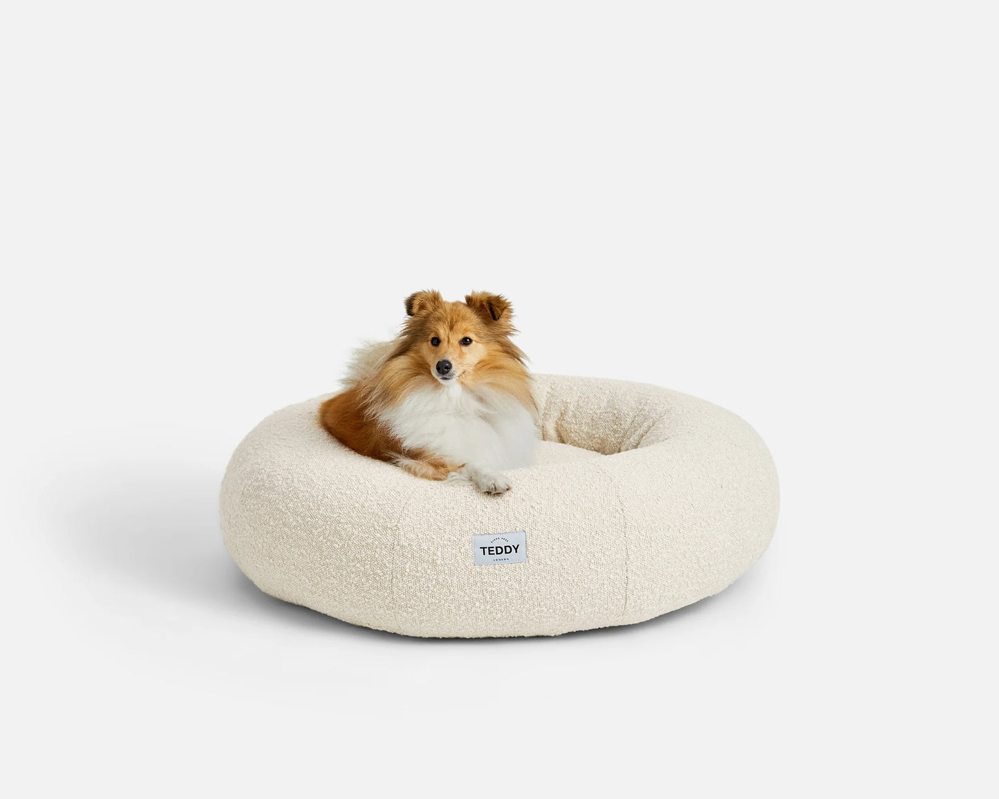 Dream Paws Teddy Bouclé Bed – Large Almond White Luxury Dog & Cat Bed